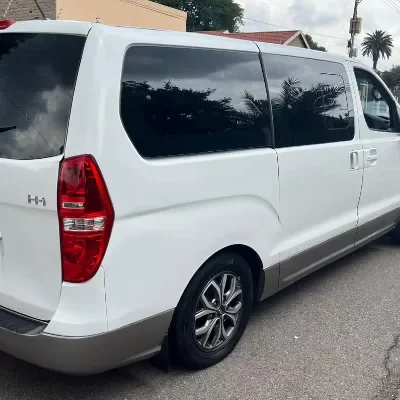 Hyundai H-1